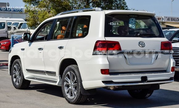 Buy Import Toyota Land Cruiser White Car in Import - Dubai in Ethiopia Buy Import Toyota Land Cruiser White Car in Import - Dubai in Ethiopia