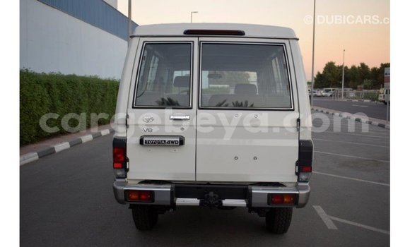 Buy Import Toyota Land Cruiser White Car in Import - Dubai in Ethiopia Buy Import Toyota Land Cruiser White Car in Import - Dubai in Ethiopia