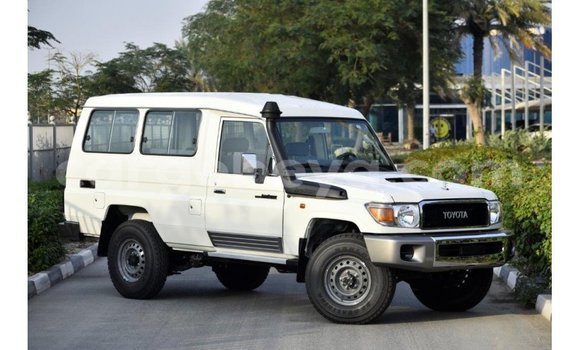 Buy Import Toyota Land Cruiser White Car in Import - Dubai in Ethiopia Buy Import Toyota Land Cruiser White Car in Import - Dubai in Ethiopia