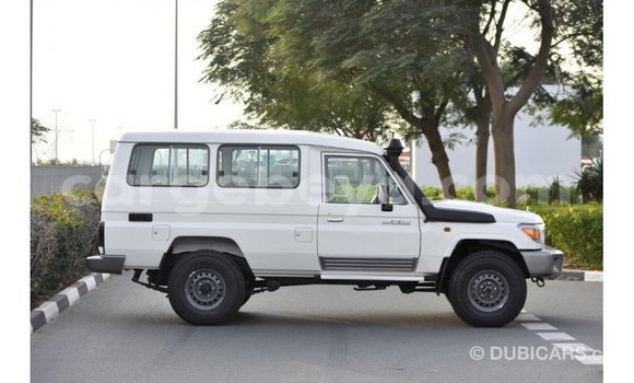 Buy Import Toyota Land Cruiser White Car in Import - Dubai in Ethiopia Buy Import Toyota Land Cruiser White Car in Import - Dubai in Ethiopia