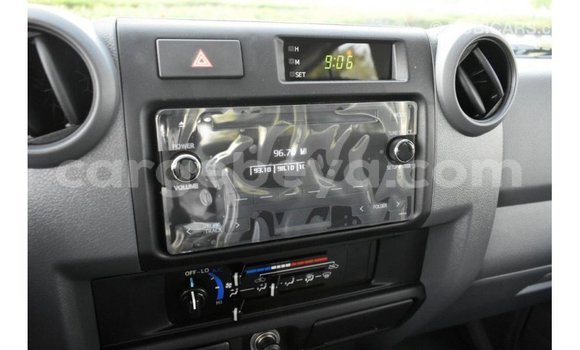 Buy Import Toyota Land Cruiser White Car in Import - Dubai in Ethiopia Buy Import Toyota Land Cruiser White Car in Import - Dubai in Ethiopia