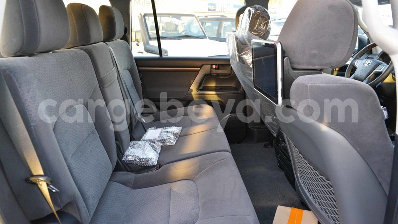 Big with watermark toyota land cruiser ethiopia import dubai 6365