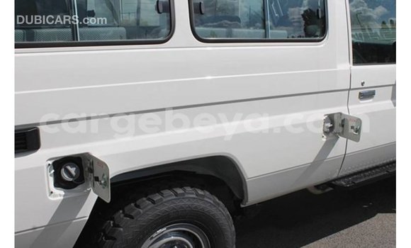 Buy Import Toyota Land Cruiser White Car in Import - Dubai in Ethiopia Buy Import Toyota Land Cruiser White Car in Import - Dubai in Ethiopia