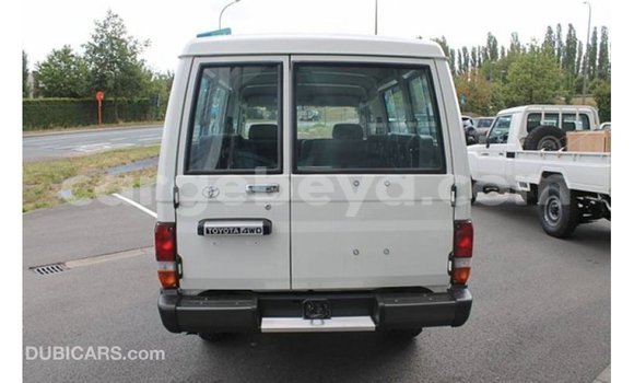 Buy Import Toyota Land Cruiser White Car in Import - Dubai in Ethiopia Buy Import Toyota Land Cruiser White Car in Import - Dubai in Ethiopia