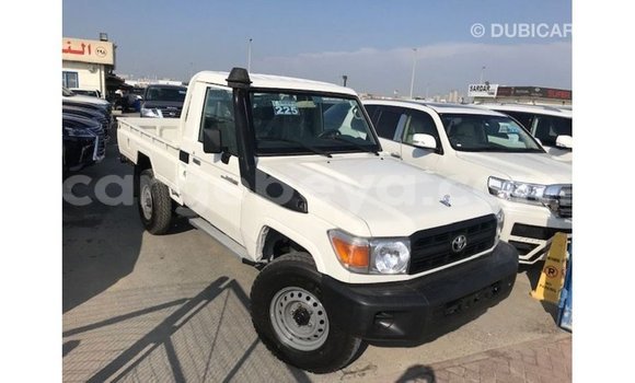 Buy Import Toyota Land Cruiser White Car in Import - Dubai in Ethiopia Buy Import Toyota Land Cruiser White Car in Import - Dubai in Ethiopia