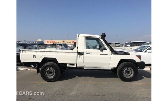 Buy Import Toyota Land Cruiser White Car in Import - Dubai in Ethiopia Buy Import Toyota Land Cruiser White Car in Import - Dubai in Ethiopia
