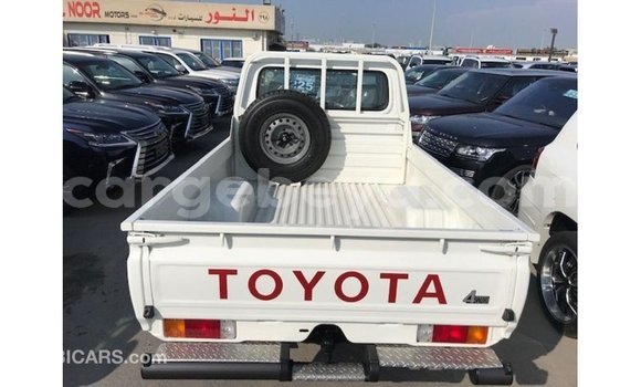 Buy Import Toyota Land Cruiser White Car in Import - Dubai in Ethiopia Buy Import Toyota Land Cruiser White Car in Import - Dubai in Ethiopia