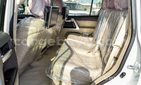 Buy Import Toyota Land Cruiser White Car in Import - Dubai in Ethiopia Buy Import Toyota Land Cruiser White Car in Import - Dubai in Ethiopia