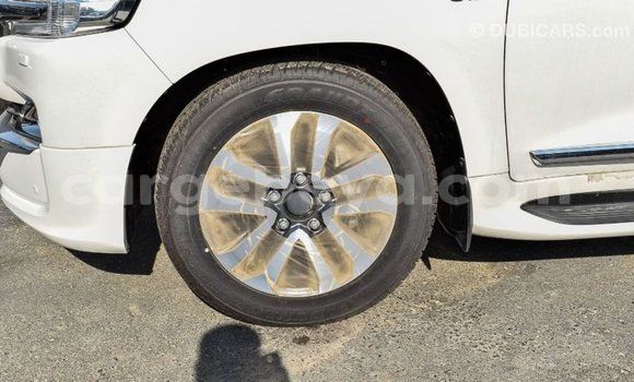 Buy Import Toyota Land Cruiser White Car in Import - Dubai in Ethiopia Buy Import Toyota Land Cruiser White Car in Import - Dubai in Ethiopia