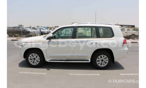 Buy Import Toyota Land Cruiser White Car in Import - Dubai in Ethiopia Buy Import Toyota Land Cruiser White Car in Import - Dubai in Ethiopia