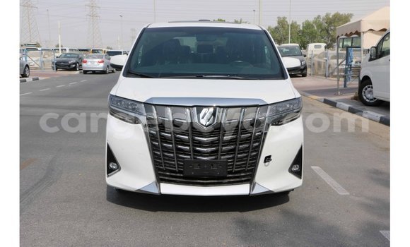 Acheter Import Voiture Toyota Alphard Blanc à Import - Dubai, Ethiopie Acheter Import Voiture Toyota Alphard Blanc à Import - Dubai, Ethiopie