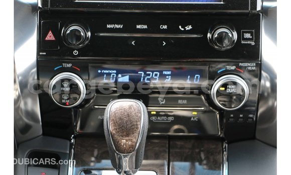 Acheter Import Voiture Toyota Alphard Blanc à Import - Dubai, Ethiopie Acheter Import Voiture Toyota Alphard Blanc à Import - Dubai, Ethiopie