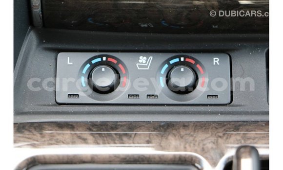 Acheter Import Voiture Toyota Alphard Blanc à Import - Dubai, Ethiopie Acheter Import Voiture Toyota Alphard Blanc à Import - Dubai, Ethiopie