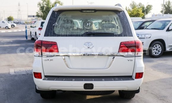 Buy Import Toyota Land Cruiser White Car in Import - Dubai in Ethiopia Buy Import Toyota Land Cruiser White Car in Import - Dubai in Ethiopia