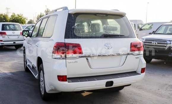 Buy Import Toyota Land Cruiser White Car in Import - Dubai in Ethiopia Buy Import Toyota Land Cruiser White Car in Import - Dubai in Ethiopia