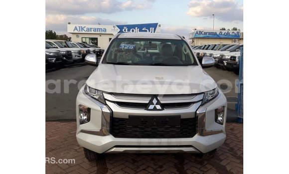 Buy Import Mitsubishi L200 White Car in Import - Dubai in Ethiopia Buy Import Mitsubishi L200 White Car in Import - Dubai in Ethiopia