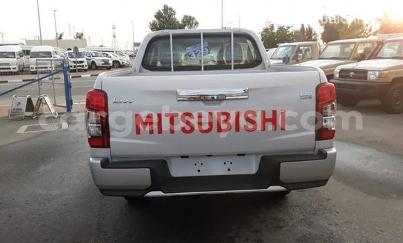Buy Import Mitsubishi L200 White Car in Import - Dubai in Ethiopia Buy Import Mitsubishi L200 White Car in Import - Dubai in Ethiopia