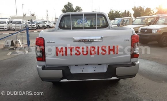 Buy Import Mitsubishi L200 White Car in Import - Dubai in Ethiopia Buy Import Mitsubishi L200 White Car in Import - Dubai in Ethiopia