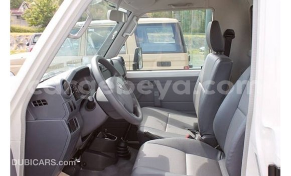 Buy Import Toyota Land Cruiser White Car in Import - Dubai in Ethiopia Buy Import Toyota Land Cruiser White Car in Import - Dubai in Ethiopia
