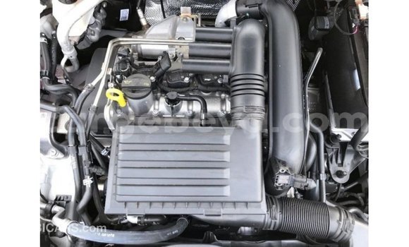 ይግዙ Imported Volkswagen Golf ነጭ መኪና በ Import - Dubai በ ኢትዮጵያ ይግዙ Imported Volkswagen Golf ነጭ መኪና በ Import - Dubai በ ኢትዮጵያ