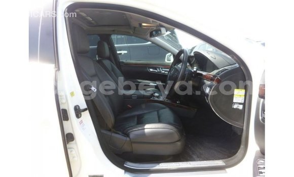 Buy Import Mercedes-Benz 190 White Car in Import - Dubai in Ethiopia Buy Import Mercedes-Benz 190 White Car in Import - Dubai in Ethiopia