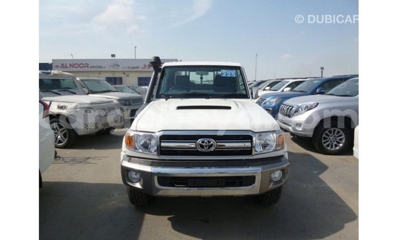 ይግዙ Imported Toyota Land Cruiser ነጭ መኪና በ Import - Dubai በ ኢትዮጵያ ይግዙ Imported Toyota Land Cruiser ነጭ መኪና በ Import - Dubai በ ኢትዮጵያ