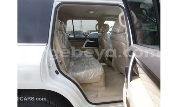 Buy Import Toyota Land Cruiser White Car in Import - Dubai in Ethiopia Buy Import Toyota Land Cruiser White Car in Import - Dubai in Ethiopia
