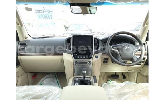 ይግዙ Imported Toyota Land Cruiser ጥቁር መኪና በ Import - Dubai በ ኢትዮጵያ ይግዙ Imported Toyota Land Cruiser ጥቁር መኪና በ Import - Dubai በ ኢትዮጵያ