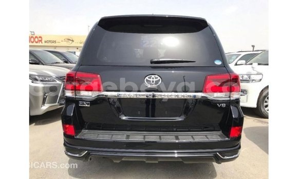 ይግዙ Imported Toyota Land Cruiser ጥቁር መኪና በ Import - Dubai በ ኢትዮጵያ ይግዙ Imported Toyota Land Cruiser ጥቁር መኪና በ Import - Dubai በ ኢትዮጵያ