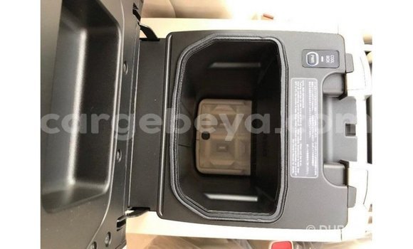 ይግዙ Imported Toyota Land Cruiser ጥቁር መኪና በ Import - Dubai በ ኢትዮጵያ ይግዙ Imported Toyota Land Cruiser ጥቁር መኪና በ Import - Dubai በ ኢትዮጵያ