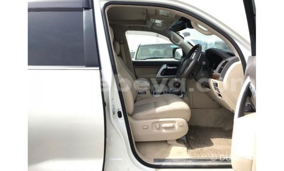 Buy Import Toyota Land Cruiser White Car in Import - Dubai in Ethiopia Buy Import Toyota Land Cruiser White Car in Import - Dubai in Ethiopia