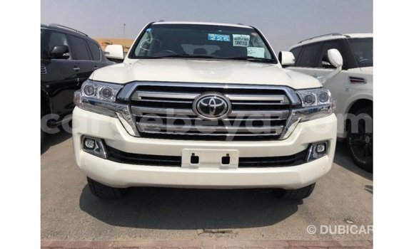 ይግዙ Imported Toyota Land Cruiser ነጭ መኪና በ Import - Dubai በ ኢትዮጵያ ይግዙ Imported Toyota Land Cruiser ነጭ መኪና በ Import - Dubai በ ኢትዮጵያ