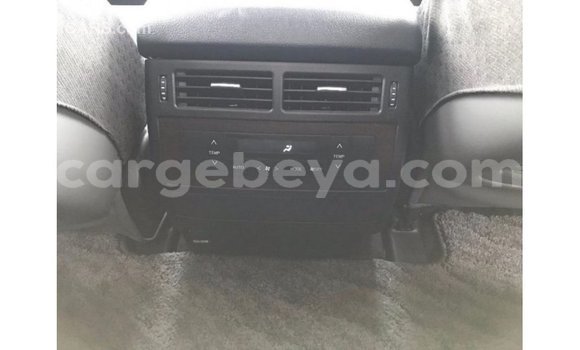 ይግዙ Imported Toyota Land Cruiser ነጭ መኪና በ Import - Dubai በ ኢትዮጵያ ይግዙ Imported Toyota Land Cruiser ነጭ መኪና በ Import - Dubai በ ኢትዮጵያ