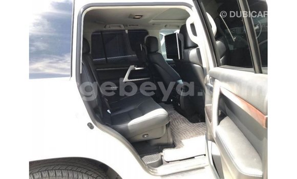 Buy Import Toyota Land Cruiser White Car in Import - Dubai in Ethiopia Buy Import Toyota Land Cruiser White Car in Import - Dubai in Ethiopia