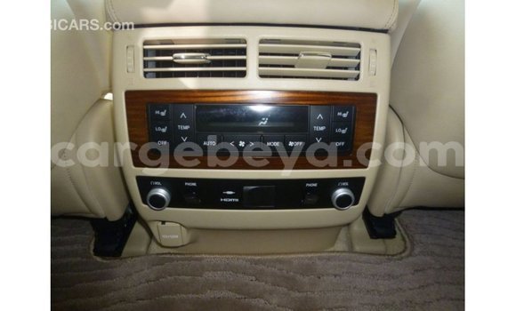 ይግዙ Imported Toyota Land Cruiser ጥቁር መኪና በ Import - Dubai በ ኢትዮጵያ ይግዙ Imported Toyota Land Cruiser ጥቁር መኪና በ Import - Dubai በ ኢትዮጵያ