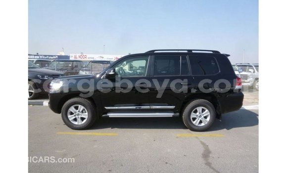 ይግዙ Imported Toyota Land Cruiser ጥቁር መኪና በ Import - Dubai በ ኢትዮጵያ ይግዙ Imported Toyota Land Cruiser ጥቁር መኪና በ Import - Dubai በ ኢትዮጵያ
