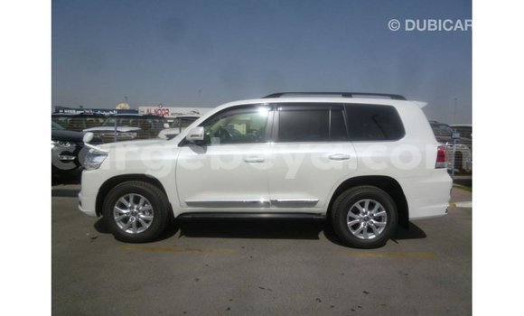 Buy Import Toyota Land Cruiser White Car in Import - Dubai in Ethiopia Buy Import Toyota Land Cruiser White Car in Import - Dubai in Ethiopia