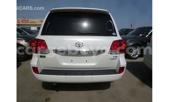 Buy Import Toyota Land Cruiser White Car in Import - Dubai in Ethiopia Buy Import Toyota Land Cruiser White Car in Import - Dubai in Ethiopia