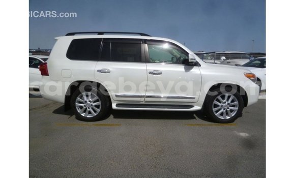 Buy Import Toyota Land Cruiser White Car in Import - Dubai in Ethiopia Buy Import Toyota Land Cruiser White Car in Import - Dubai in Ethiopia