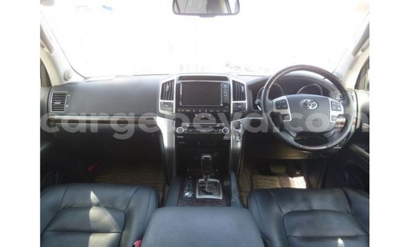 Buy Import Toyota Land Cruiser White Car in Import - Dubai in Ethiopia Buy Import Toyota Land Cruiser White Car in Import - Dubai in Ethiopia