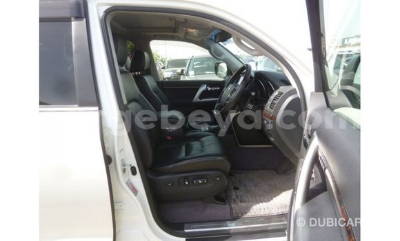 Buy Import Toyota Land Cruiser White Car in Import - Dubai in Ethiopia Buy Import Toyota Land Cruiser White Car in Import - Dubai in Ethiopia