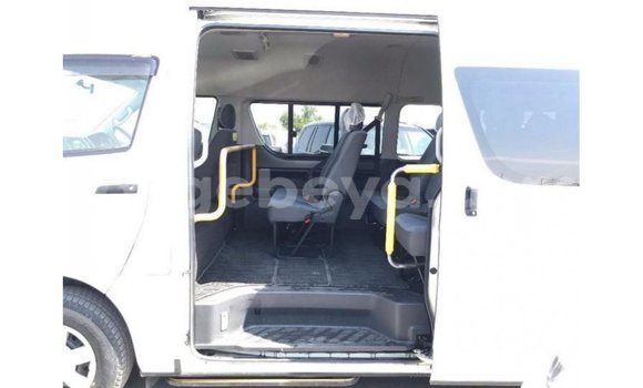 ይግዙ Imported Toyota Hiace ነጭ መኪና በ Import - Dubai በ ኢትዮጵያ ይግዙ Imported Toyota Hiace ነጭ መኪና በ Import - Dubai በ ኢትዮጵያ