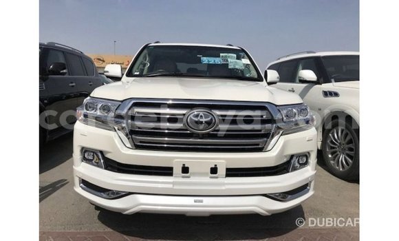 ይግዙ Imported Toyota Land Cruiser ነጭ መኪና በ Import - Dubai በ ኢትዮጵያ ይግዙ Imported Toyota Land Cruiser ነጭ መኪና በ Import - Dubai በ ኢትዮጵያ