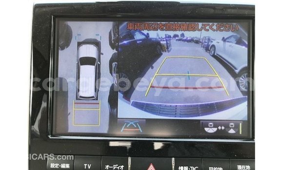 ይግዙ Imported Toyota Land Cruiser ነጭ መኪና በ Import - Dubai በ ኢትዮጵያ ይግዙ Imported Toyota Land Cruiser ነጭ መኪና በ Import - Dubai በ ኢትዮጵያ