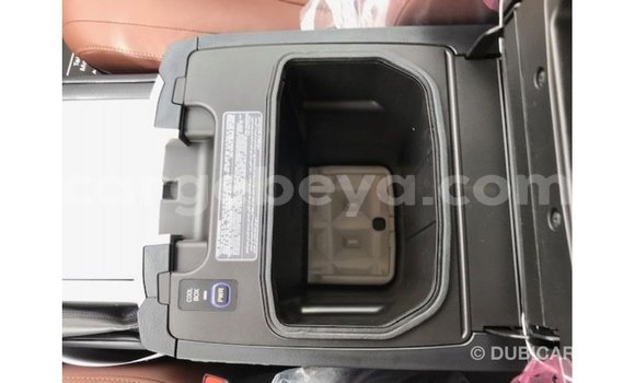 Acheter Import Voiture Toyota Land Cruiser Noir à Import - Dubai, Ethiopie Acheter Import Voiture Toyota Land Cruiser Noir à Import - Dubai, Ethiopie