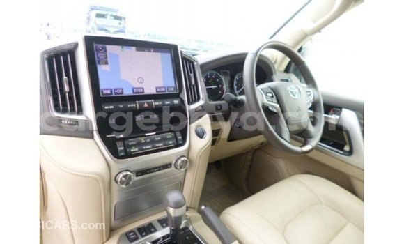 ይግዙ Imported Toyota Land Cruiser ነጭ መኪና በ Import - Dubai በ ኢትዮጵያ ይግዙ Imported Toyota Land Cruiser ነጭ መኪና በ Import - Dubai በ ኢትዮጵያ