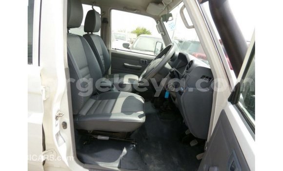 Buy Import Toyota Land Cruiser White Car in Import - Dubai in Ethiopia Buy Import Toyota Land Cruiser White Car in Import - Dubai in Ethiopia