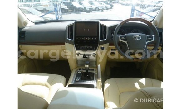 ይግዙ Imported Toyota Land Cruiser ብናማ መኪና በ Import - Dubai በ ኢትዮጵያ ይግዙ Imported Toyota Land Cruiser ብናማ መኪና በ Import - Dubai በ ኢትዮጵያ