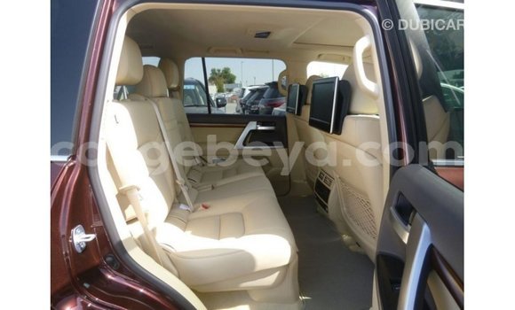 ይግዙ Imported Toyota Land Cruiser ብናማ መኪና በ Import - Dubai በ ኢትዮጵያ ይግዙ Imported Toyota Land Cruiser ብናማ መኪና በ Import - Dubai በ ኢትዮጵያ