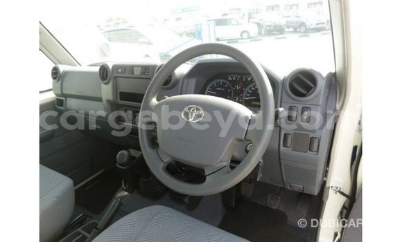 Buy Import Toyota Land Cruiser White Car in Import - Dubai in Ethiopia Buy Import Toyota Land Cruiser White Car in Import - Dubai in Ethiopia